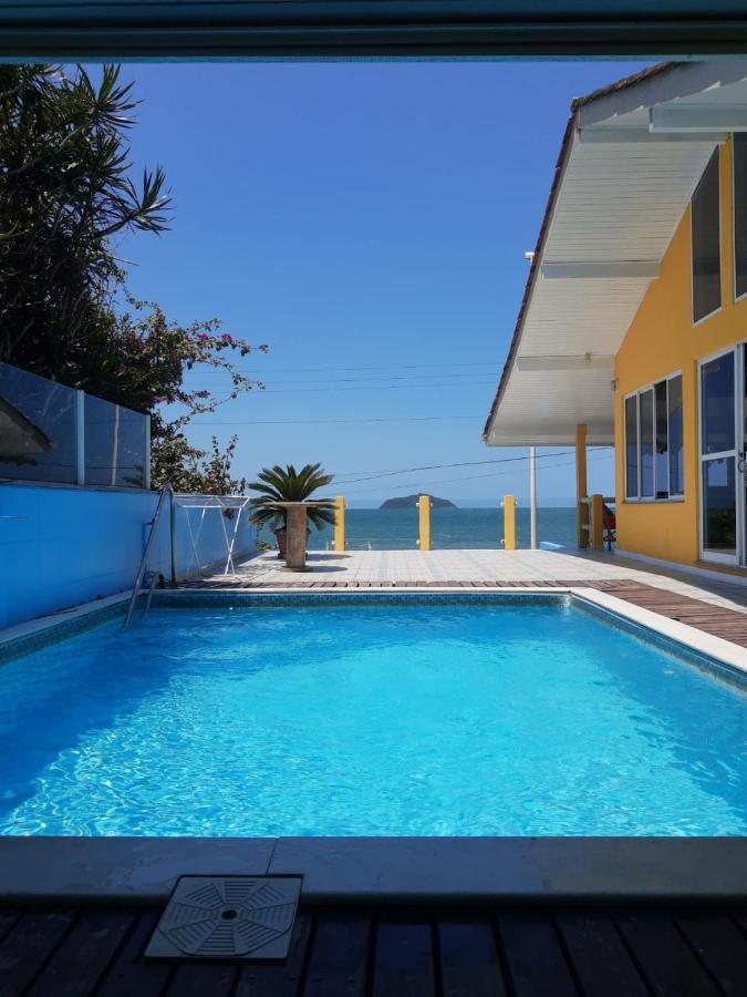 Mansao Ouro Verde Vlc Frente Para O Mar Com Piscina Piçarras エクステリア 写真