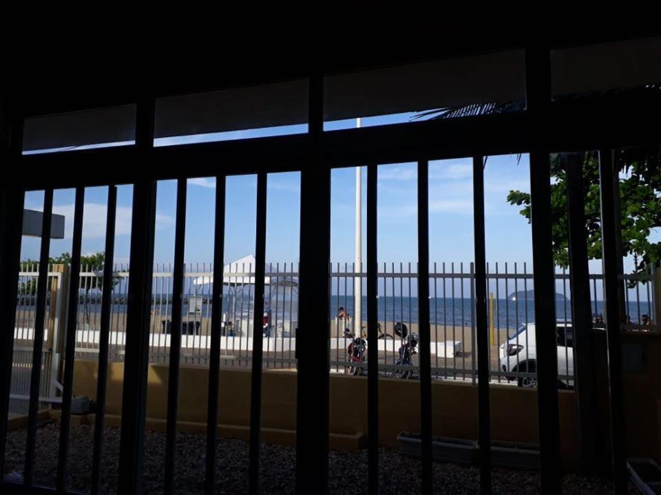 Mansao Ouro Verde Vlc Frente Para O Mar Com Piscina Piçarras エクステリア 写真